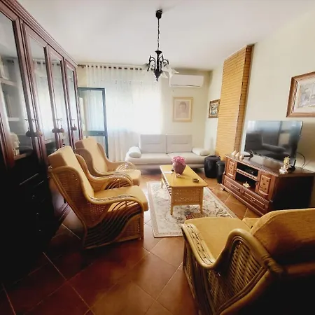Cosy Flat Steps From The Sea Appartamento Durrës