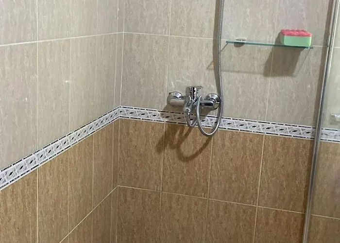 Cosy Flat Steps From The Sea